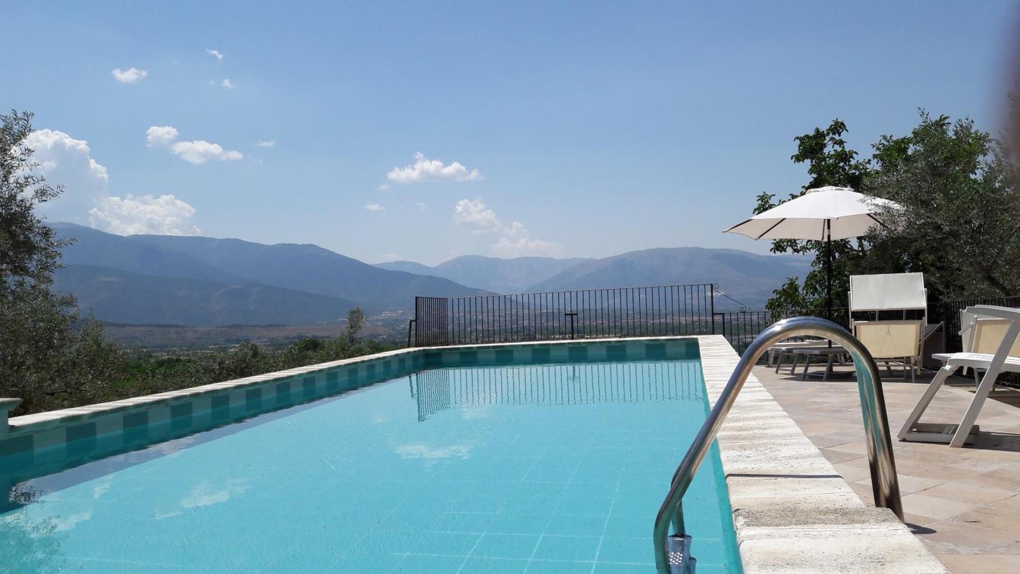 Rocca Lorenizo Pacentro Ngoại thất bức ảnh